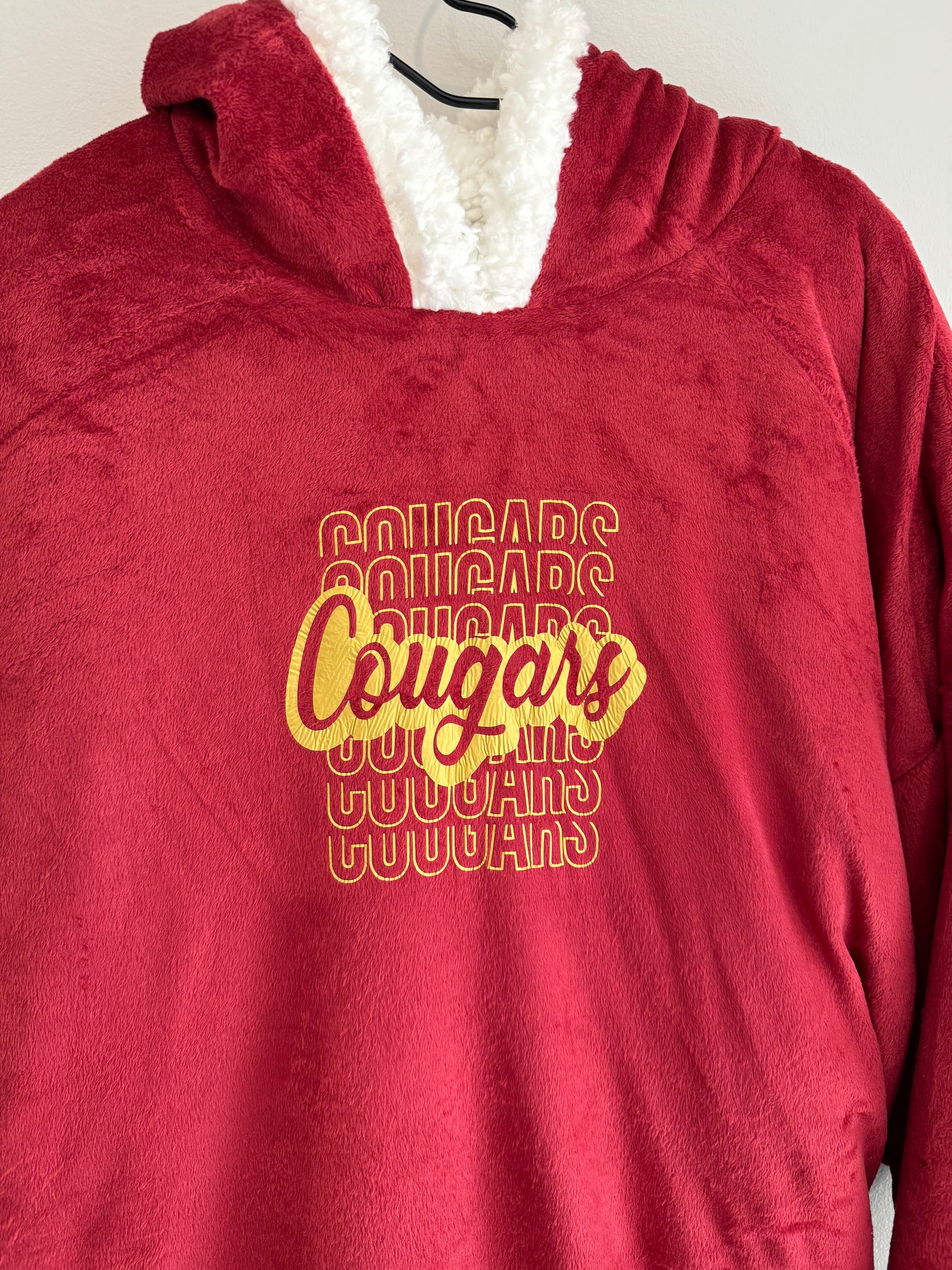 Cougars Wearable Blanket